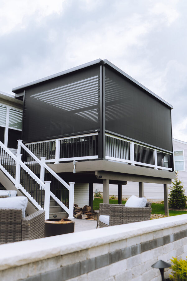 outdoor deck with black progressive screens with magna